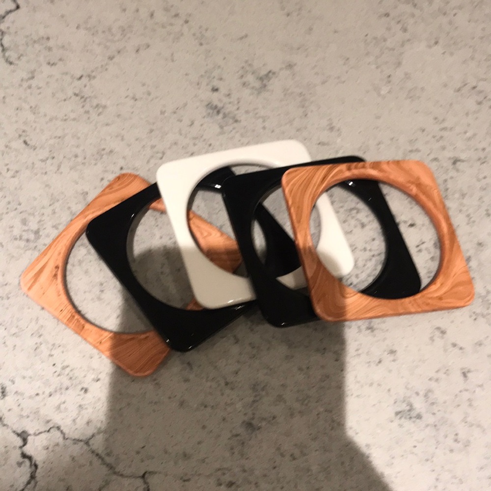 Set of 5 Resin bangles